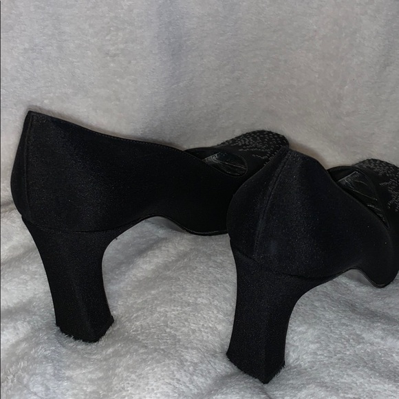 Stuart Weitzman Black Satin Heels w/Beadwork- NICE - Picture 7 of 12
